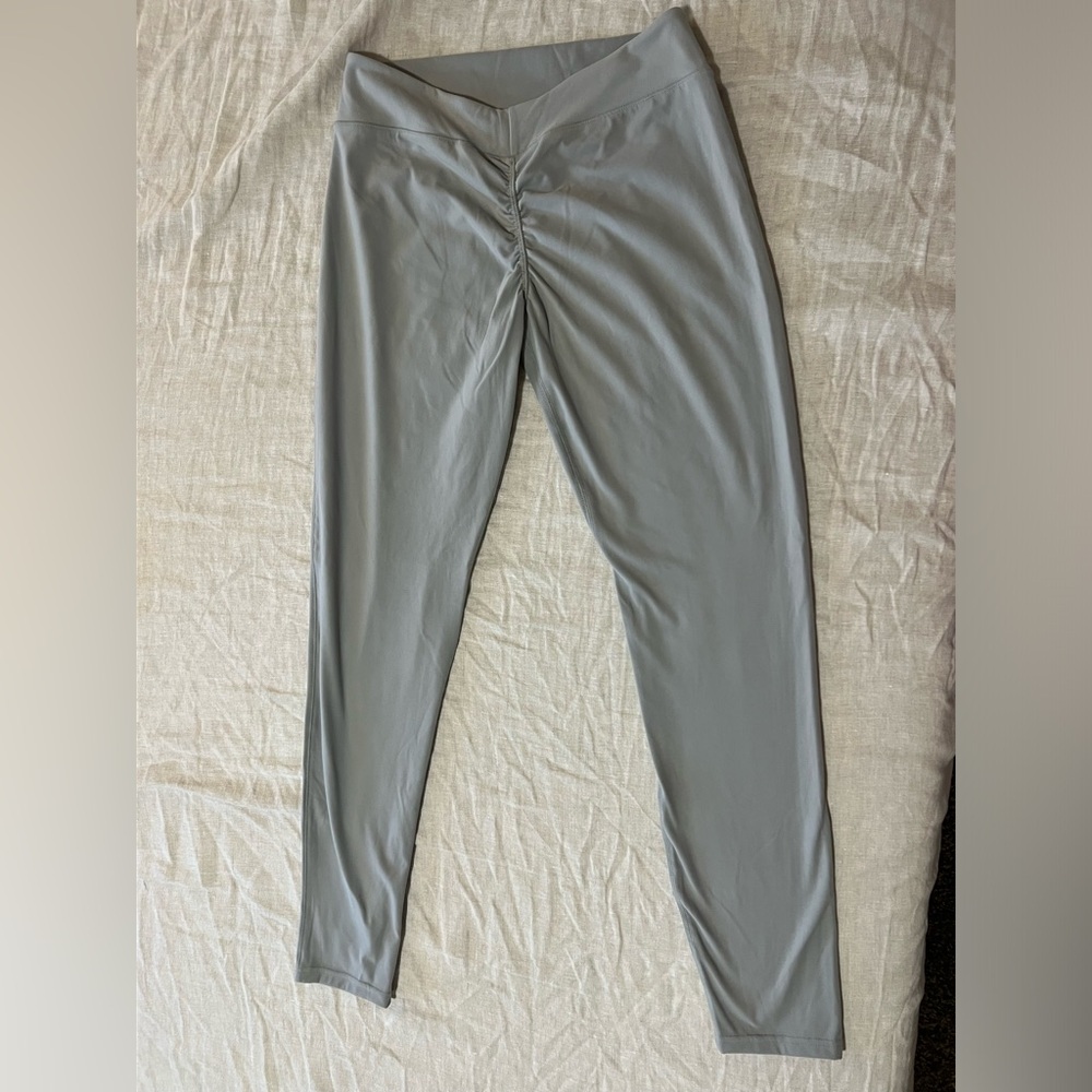 Alphalete dip back leggings